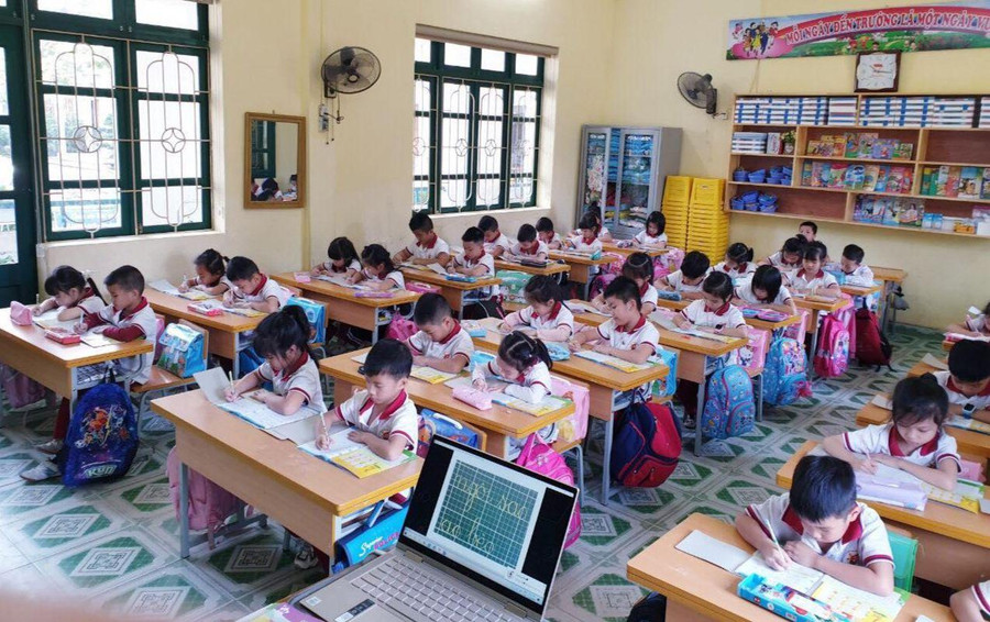 Nhà trường cần tư vấn để phụ huynh mua đúng, mua đủ, tránh lãng phí sách giáo khoa. Ảnh: NTCC Nhà trường cần tư vấn để phụ huynh mua đúng, mua đủ, tránh lãng phí sách giáo khoa. Ảnh: NTCC