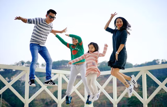 Hoàng Bách và chiêu dạy con "khác người" ảnh 1