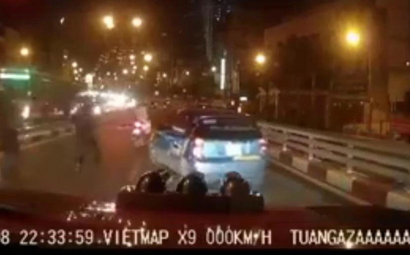 Công an làm việc với tài xế “rượt đuổi” xe “taxi điên” gây tai nạn