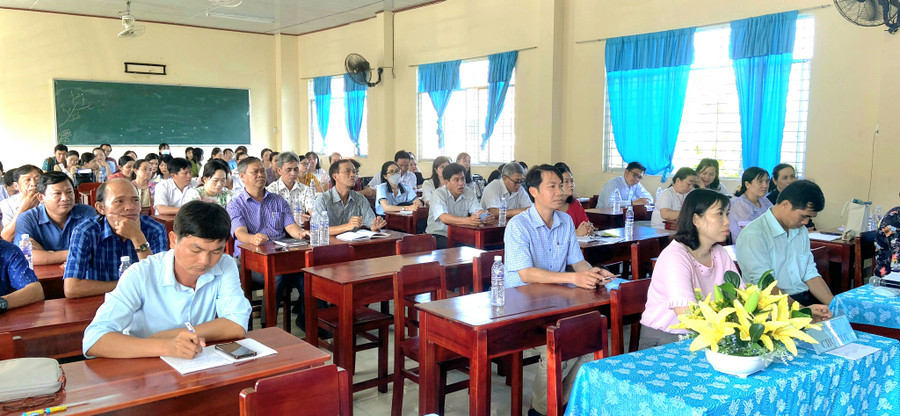 Đại biểu tham dự Hội nghị tập huấn.