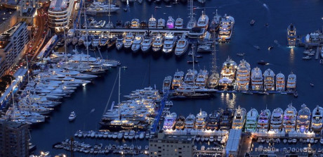 [Anh]: Noi tu tap cua gioi sieu giau - Anh 1