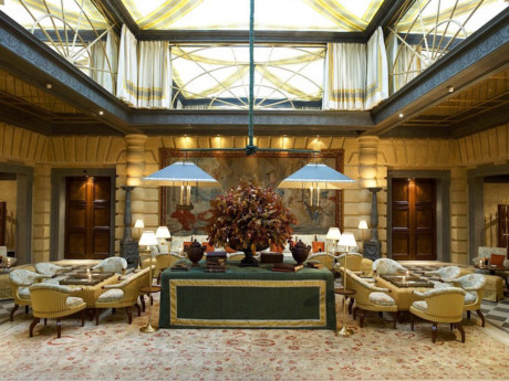 [Anh]: Noi tu tap cua gioi sieu giau - Anh 2