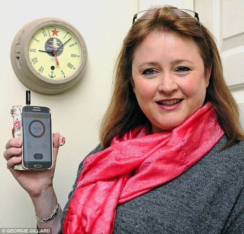 Anh: Chồng tặng vợ đồng hồ chứa phóng xạ chết người hình ảnh 1 anh: chong tang vo dong ho chua phong xa chet nguoi hinh anh 1