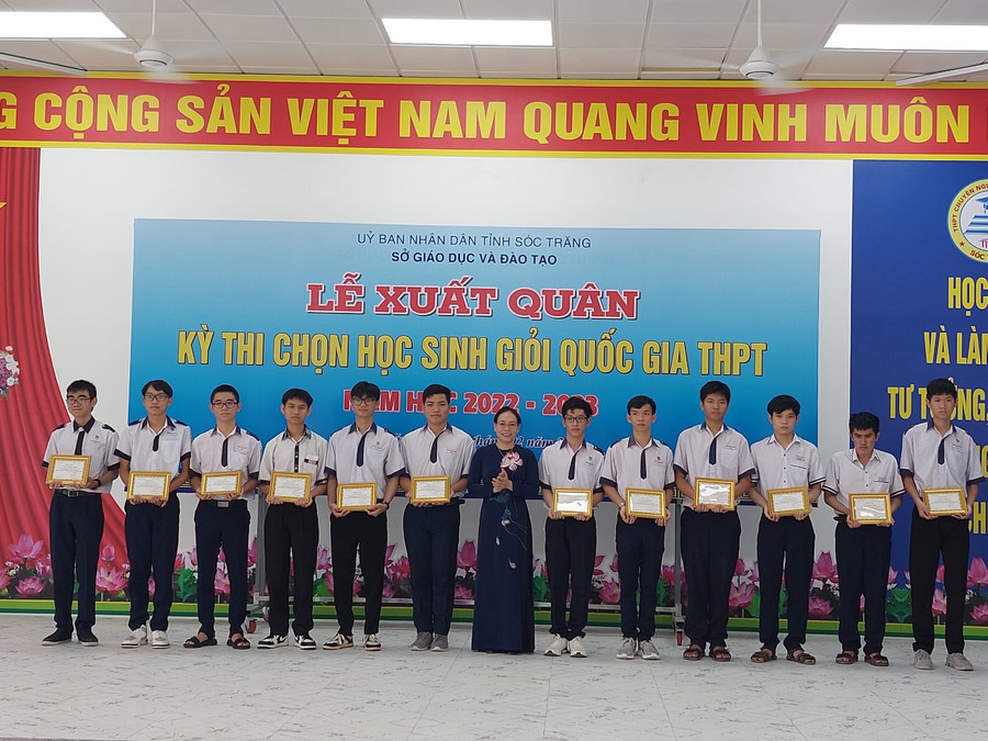 Xuất quân kỳ thi chọn học sinh giỏi quốc gia THPT tỉnh Sóc Trăng.