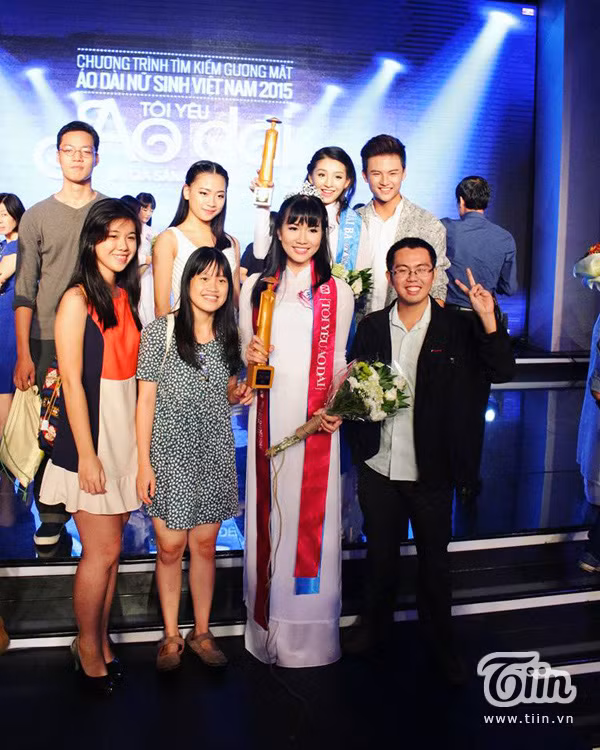 Miss Áo dài Nữ sinh 2015 Hoàn hảo về nhan sắc và học vấn