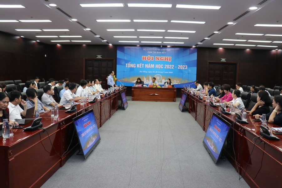 Một số đề xuất của cụm thi đua số 1 liên quan đến các quy định về mức thu học phí, điều kiện đầu tư và hoạt động trong lĩnh vực giáo dục...