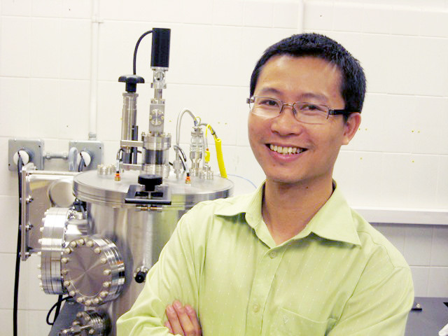 TS. Phan Mạnh Hưởng - Cựu sinh viên ĐHQGHN hiện đang là Phó giáo sư tại Đại học South Florida (Hoa Kỳ)