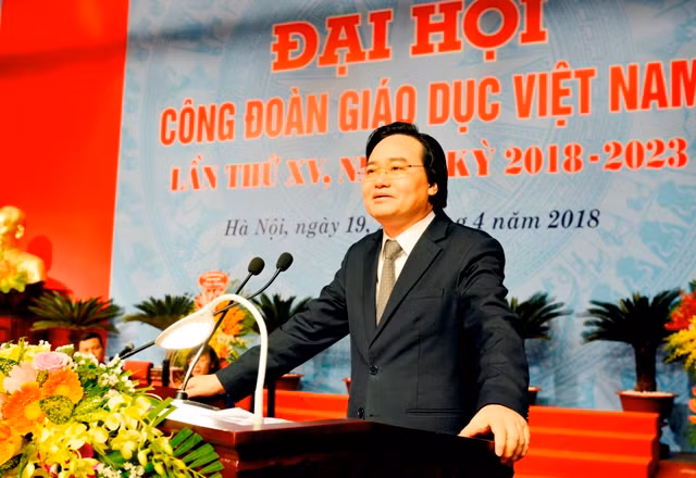 Bộ trưởng Bộ GD&ĐT Phùng Xuân Nhạ phát biểu tại Đại hội Công đoàn Giáo dục Việt Nam