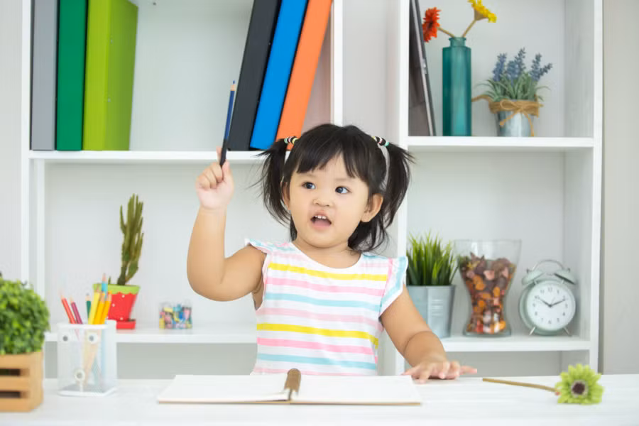 Việc dạy trẻ phải mang tính thường xuyên, từng bước một. Ảnh minh họa.