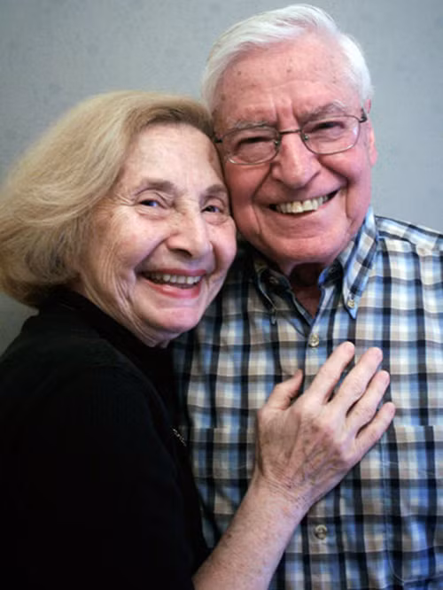 Những cặp anh em sinh đôi cưới chị em sinh đôi ảnh 8