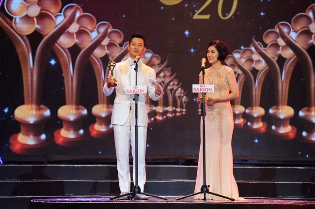 Hoài Linh lập kỷ lục lần thứ 10 đoạt giải Mai Vàng - Ảnh 6