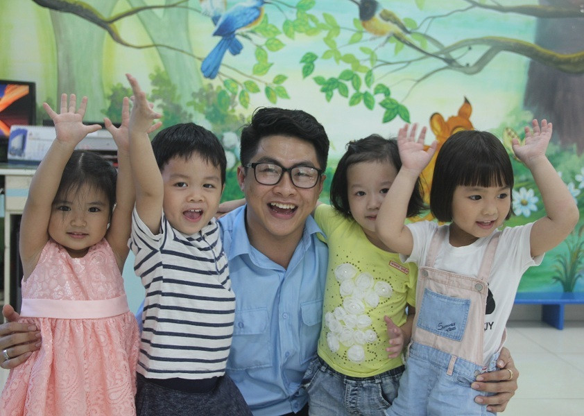 Dành cho trẻ sự yêu thương và được nhận lại những tình cảm trìu mến từ trẻ