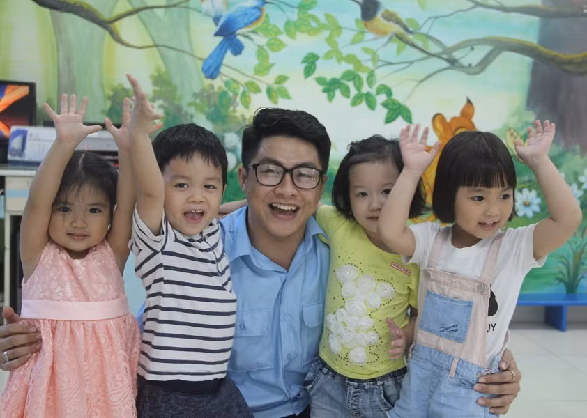 Dành cho trẻ sự yêu thương và được nhận lại những tình cảm trìu mến từ trẻ