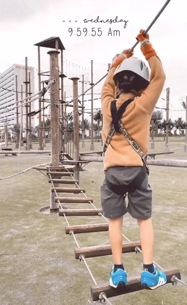 Con trai nữ diễn viên Tăng Thanh Hà được rèn luyện qua trò chơi mạo hiểm.