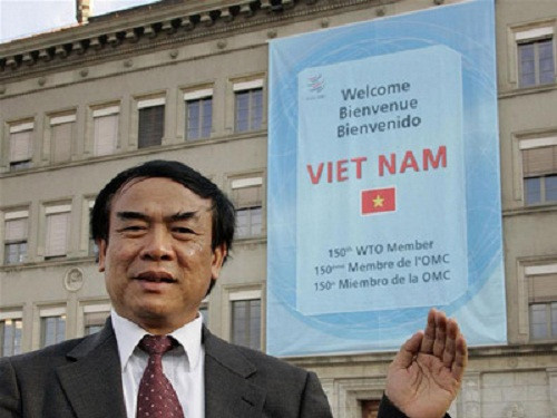 Đại sứ Ngô Quang Xuân bàn về vẻ đẹp hoa hậu có... đôi gò má cao - Ảnh 3 Đại sứ Ngô Quang Xuân bàn về vẻ đẹp hoa hậu có... đôi gò má cao - Ảnh 3