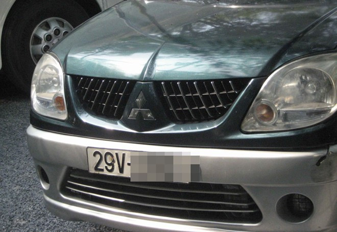 Biển số xe miền Bắc có mặt khá nhiều trước "khu vườn kỳ lạ". Biển số xe miền Bắc có mặt khá nhiều trước