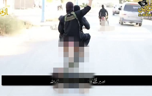 IS tung video quay cảnh kéo lê xác tù binh