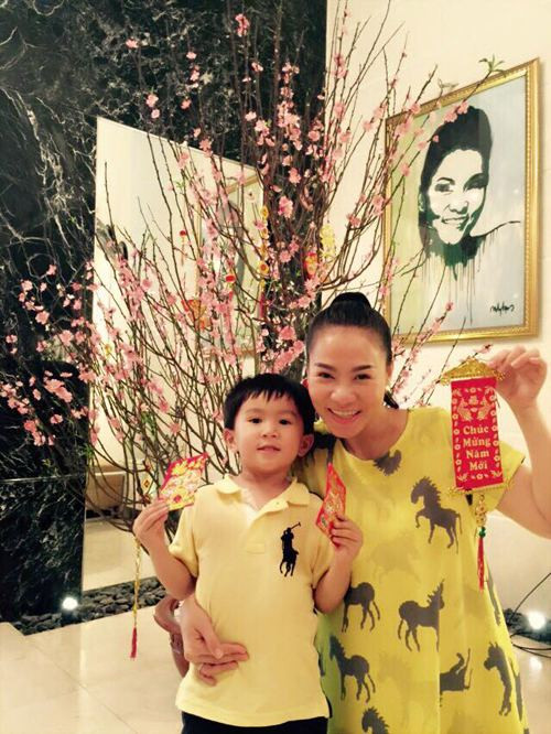 Sao Việt rộn ràng đón tết, du xuân ảnh 18