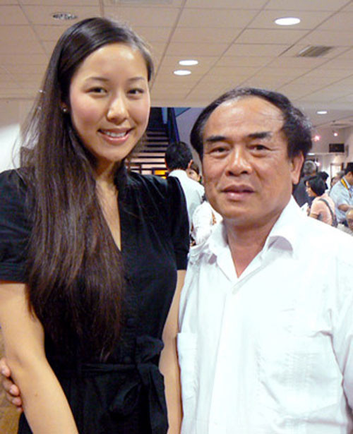 Đại sứ Ngô Quang Xuân bàn về vẻ đẹp hoa hậu có... đôi gò má cao - Ảnh 2 Đại sứ Ngô Quang Xuân bàn về vẻ đẹp hoa hậu có... đôi gò má cao - Ảnh 2