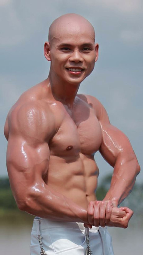 Choáng vì body như lực sĩ của Ưng Hoàng Phúc và loạt sao nam Việt - Ảnh 2 Choang vi body nhu luc si cua Ung Hoang Phuc va loat sao nam Viet - Anh 2