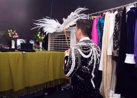 Hau truong liveshow 12 ty cua Mr. Dam co gi? - Anh 6