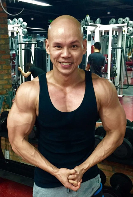 Choáng vì body như lực sĩ của Ưng Hoàng Phúc và loạt sao nam Việt - Ảnh 1 Choang vi body nhu luc si cua Ung Hoang Phuc va loat sao nam Viet - Anh 1