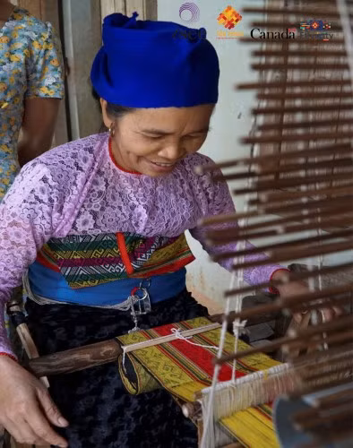 Cách dệt và hoa văn trên mỗi thổ cẩm là một câu chuyện thú vị cùng những thông điệp rất sâu sắc.