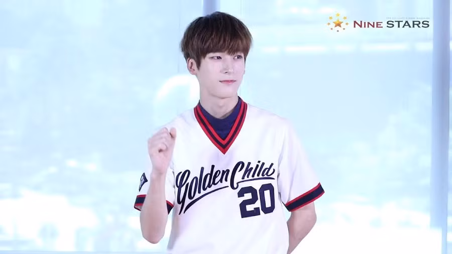 Những thay đổi của thần tượng K-Pop khiến người fan hâm mộ choáng váng ảnh 6