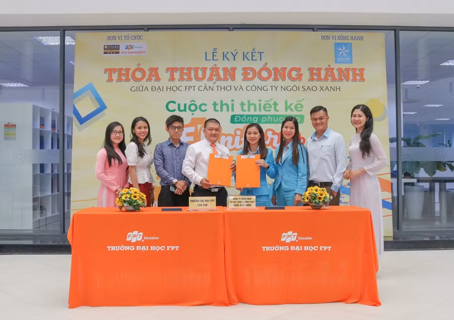 Lễ ký kết giữa ĐH FPT Cần Thơ và Công ty Ngôi Sao Xanh khởi động Cuộc thi thiết kế áo lớp FUniform.