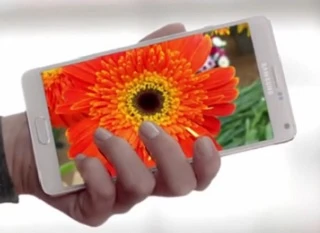 Galaxy Note 4 có “đè bẹp” được iPhone 6 Plus?