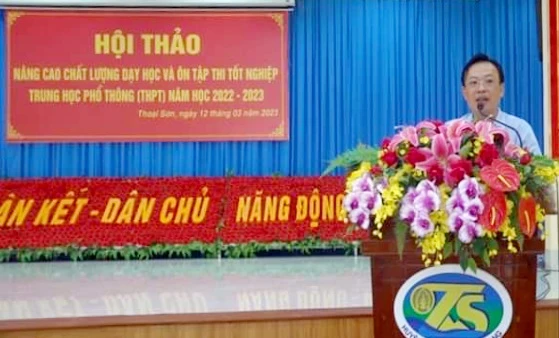 Ông Trần Tuấn Khanh - Phó GĐ Sở GD&ĐT An Giang phát biểu tại hội thảo.