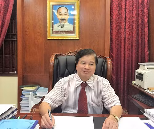 GS. TS Phạm Quang Trung – Giám đốc Học viện Quản lý giáo dục GS. TS Phạm Quang Trung – Giám đốc Học viện Quản lý giáo dục