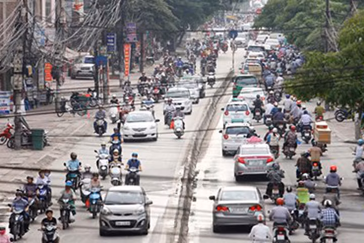 Xem xét dừng lưu thông xe máy ở Hà Nội vào năm 2025