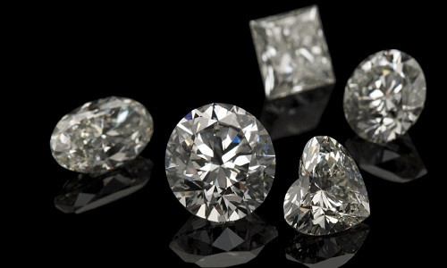 Kim cương nhân tạo có nguồn cung cấp dồi dào. Ảnh: Wordpress. VNE-6-things-you-should-know-a-1757-7854