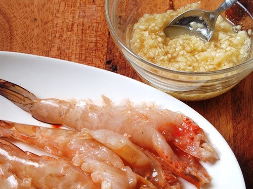 Tôm hấp tỏi ngon cơm cuối tuần - 3