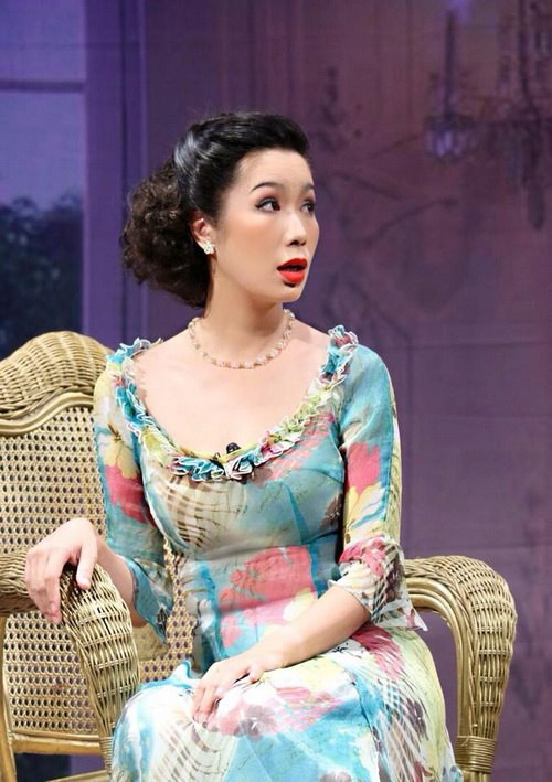 Trịnh Kim Chi “xuất chiêu” sau một tháng rưỡi sinh con ảnh 2 Trịnh Kim Chi