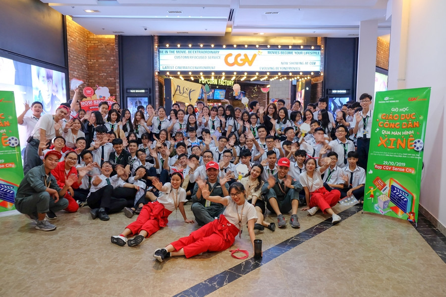 Dự án “Giáo dục cùng điện ảnh” thu hút đông đảo thầy, trò Trường THPT FPT Cần Thơ tham gia. Dự án “Giáo dục cùng điện ảnh” thu hút đông đảo thầy, trò Trường THPT FPT Cần Thơ tham gia.