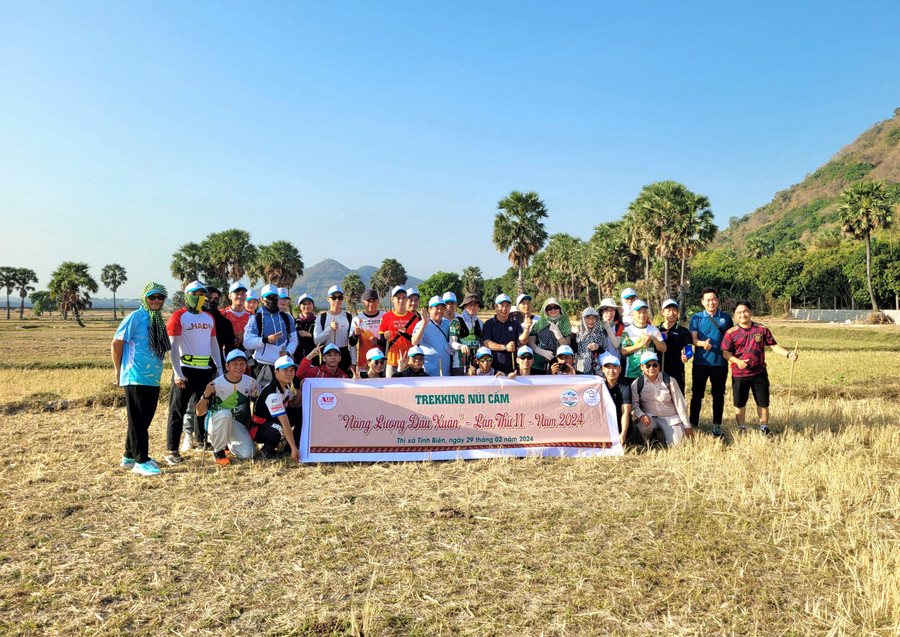 Các vận động viên tham gia chương trình. Các vận động viên tham gia chương trình.