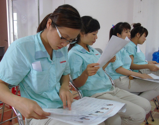 Chủ tịch QH Nguyễn Thị Kim Ngân thăm công nhân ngày bầu cử ảnh 3 Chủ tịch QH Nguyễn Thị Kim Ngân thăm công nhân ngày bầu cử
