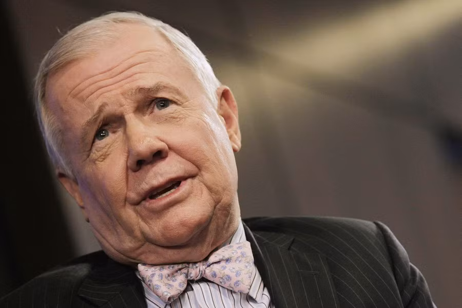 Nhà đầu tư Mỹ Jim Rogers của quỹ Quantum Fund tin rằng khủng hoảng vỡ nợ của Mỹ sẽ kéo dài tới 4 - 5 năm.