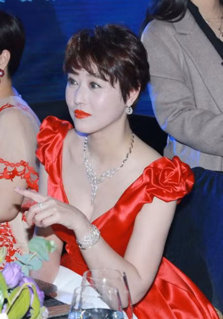 Chia tay bo tre, Chau Hai My ra suc lam dep niu tuoi tac - Anh 1