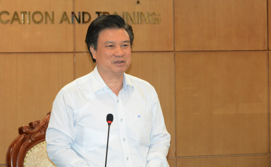 Thứ trưởng Nguyễn Hữu Độ phát biểu tại buổi làm việc. Thứ trưởng Nguyễn Hữu Độ phát biểu tại buổi làm việc.