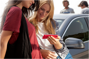 Smartphone đã trở thành một phần tất yếu của cuộc sống. Smartphone đã trở thành một phần tất yếu của cuộc sống.