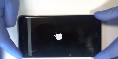 Báo động nhiều iPhone 6 và 6 Plus bị liệt màn hình cảm ứng - Ảnh 1 Bao dong nhieu iPhone 6 va 6 Plus bi liet man hinh cam ung - Anh 1