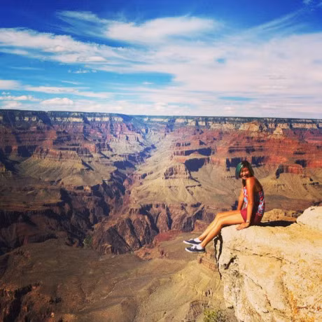 Co gai du lich 22 quoc gia voi 200 USD - Anh 1