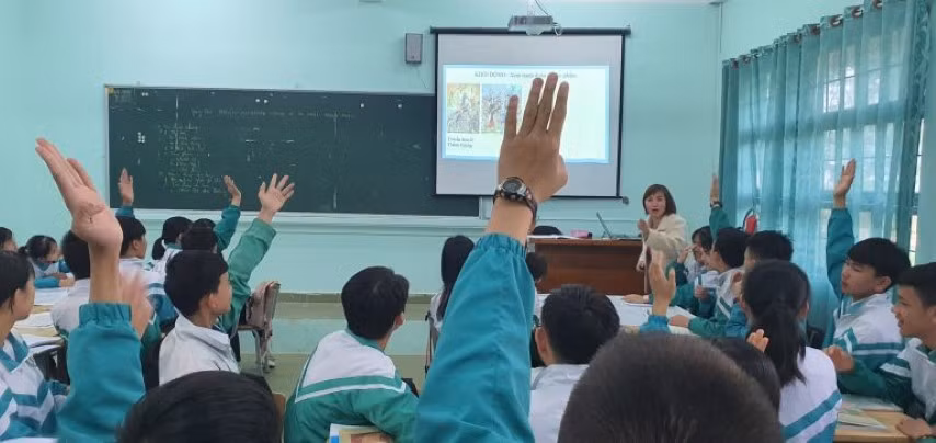 Học sinh hào hứng với tiết học chuyên đề về Văn học dân gian Việt Nam với bài dạy minh họa “Truyện An Dương Vương và Mị Châu – Trọng Thuỷ”.