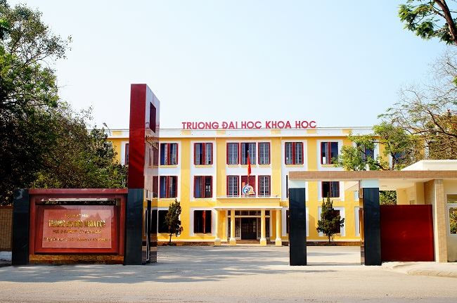 Trường ĐH Khoa học - Đại học Huế sẽ tổ chức lễ tưởng niệm sinh viên Nguyễn Văn Nhã, người đã quên mình cứu bạn học bị đuối nước.