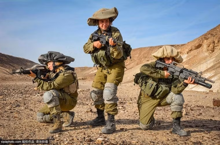 me man cac nu binh si xinh dep quan doi israel hinh anh 8