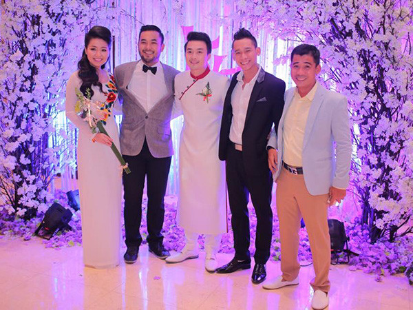 Ảo thuật gia Petey Nguyễn (trái). 25_1420030924.jpg