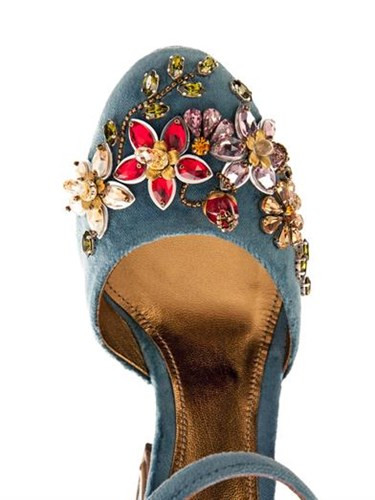 Boc gia khung sandal hang hieu cua Ha Ho hinh 6